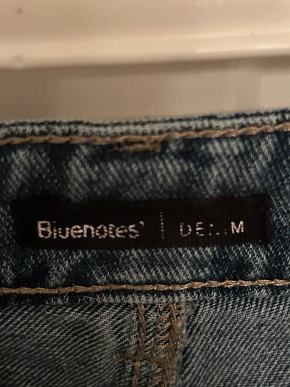 Bluenotes Wide-Leg Jeans in Medium Blue Wash - Picture 7 of 9